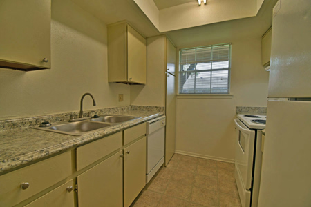 Canterbury House-Interior-Kitchen-0864-1200w